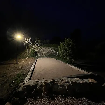 Le Mazet Des Amandiers 4 Etoiles Avec Jacuzzi , Terrain De Petanque Et Velos * 尼姆